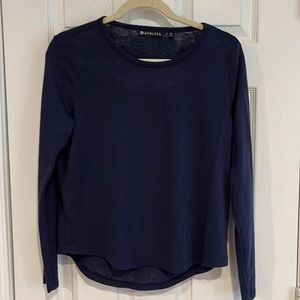 Athleta size extra small Breezy long sleeve top with vent on back